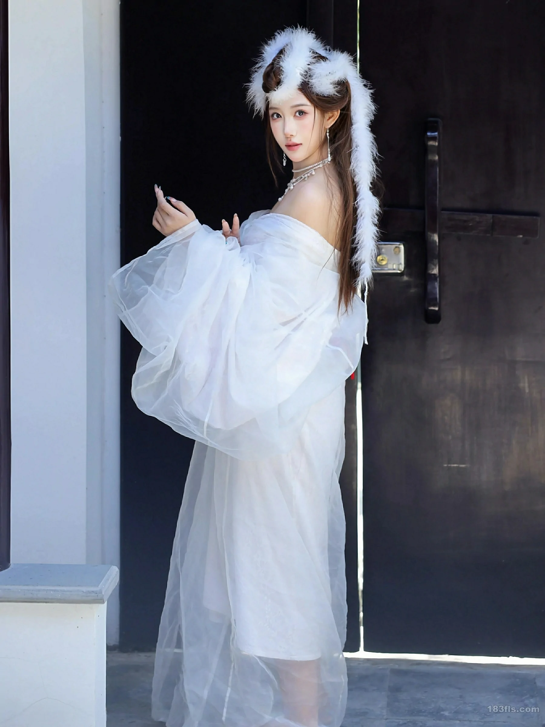 [XIUREN秀人网] 2025.10.09 No.10843 金允希Yuki 第3张