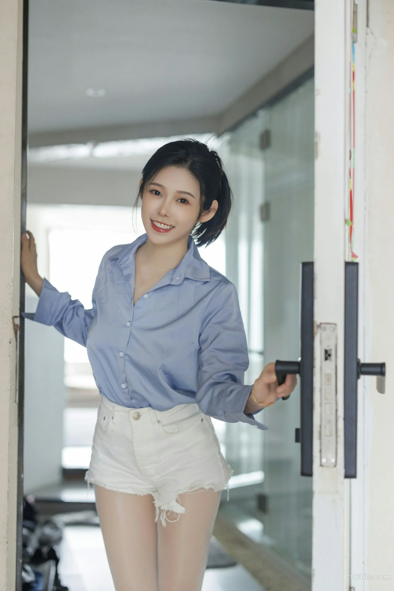 xiuren秀人网福利Luvian本能大尺度内购无码浴室魅惑[50P]