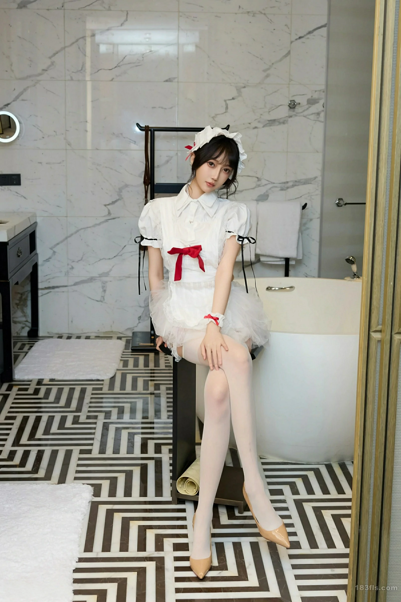 [XIUREN秀人网] 2025.09.29 No.10827 玥儿玥er 第3张