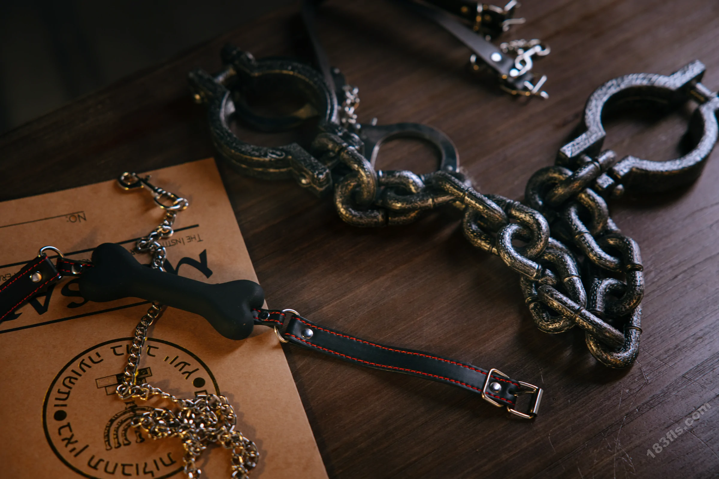 日奈娇 - 审讯室 第2张