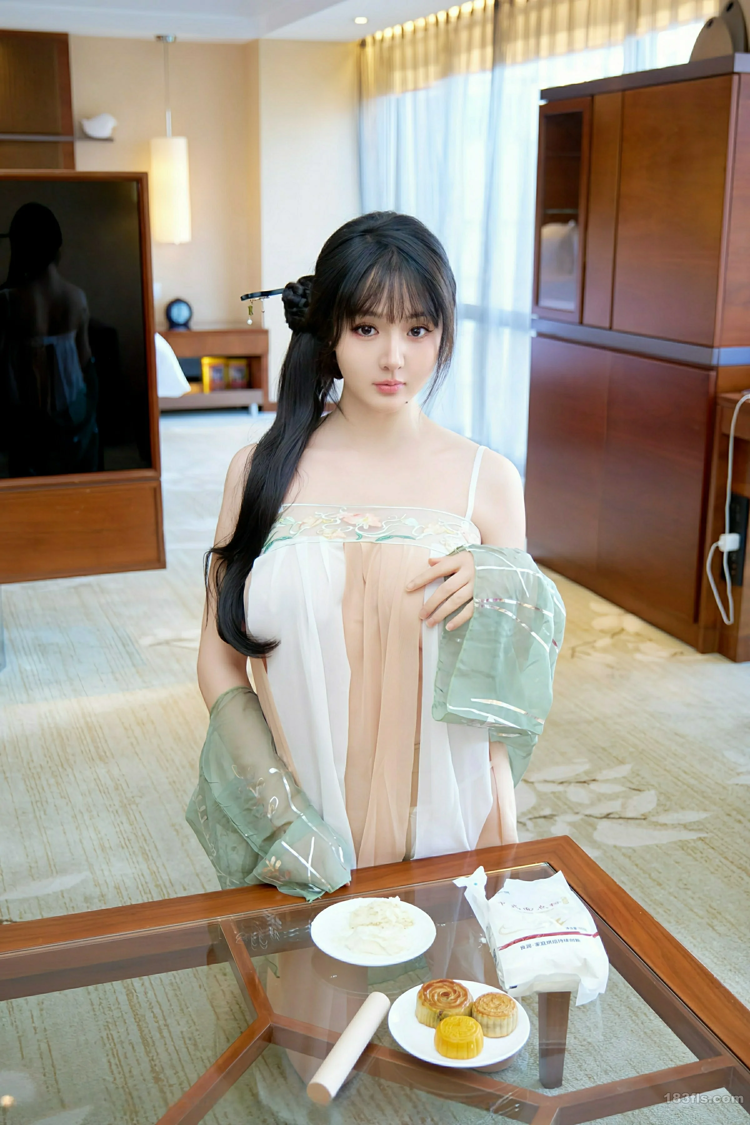 [XIUREN秀人网] 2025.09.28 No.10818 沈南汐RuRu 第2张