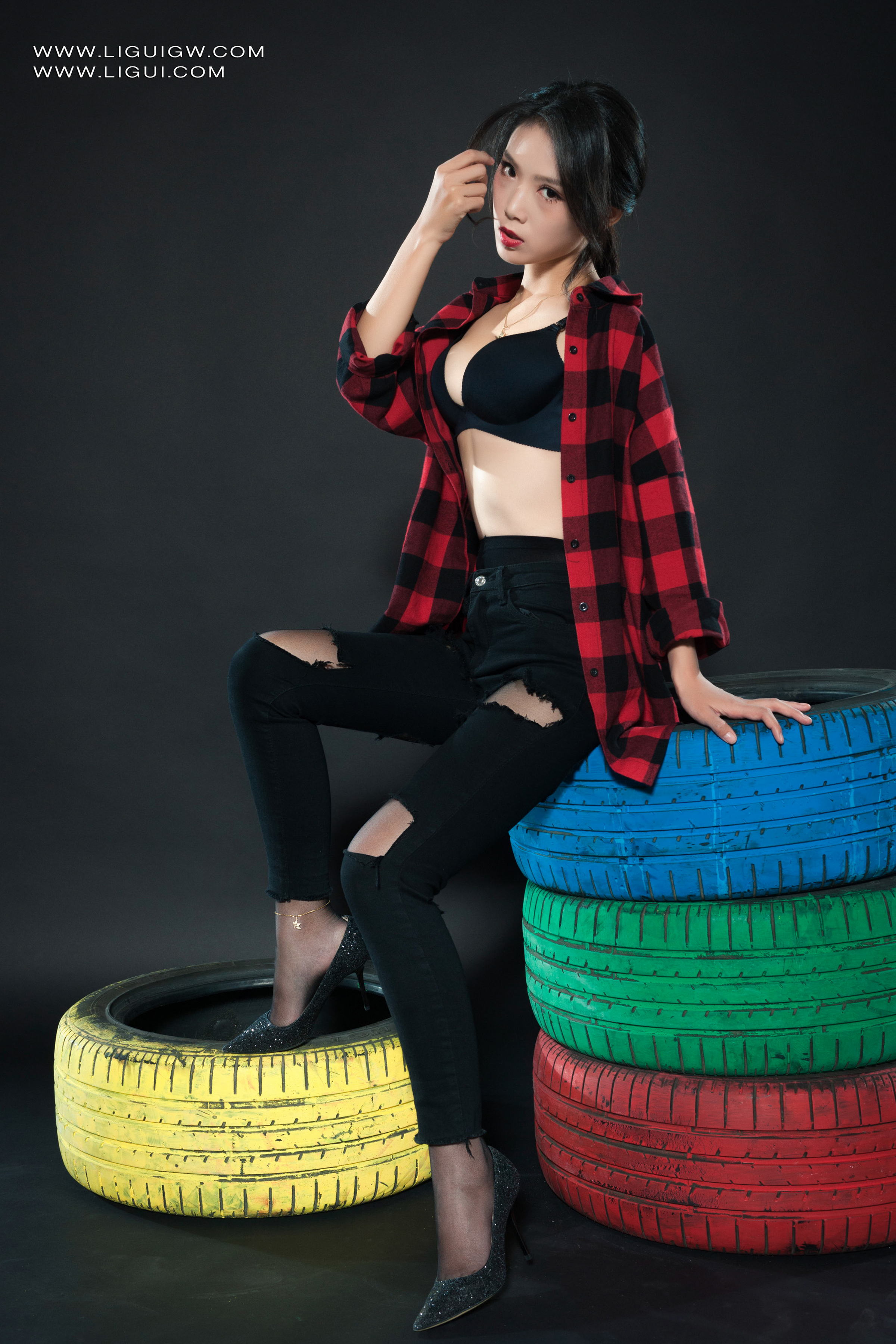 [Ligui丽柜] 2025.11.03《红与黑的激情碰撞》维拉 Weila 第2张