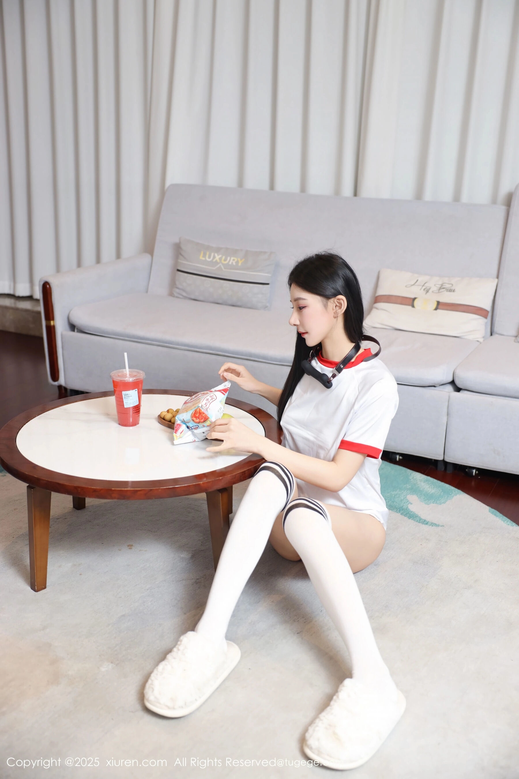  秀人网 许微微呀 Vol.11110 第3张