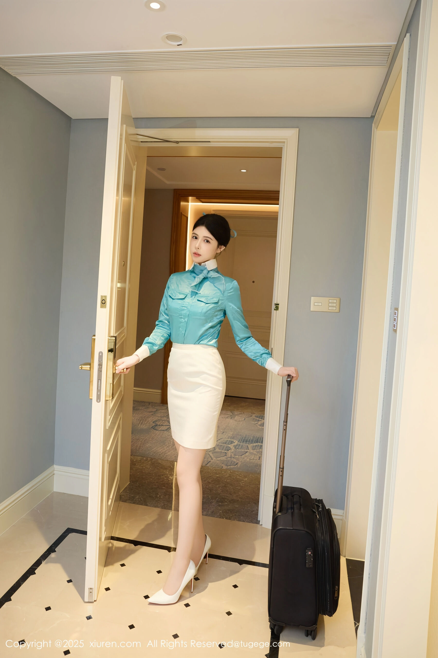 秀人网 方蕾蕾 Vol.10998 第4张 秀人网 方蕾蕾 Vol.10998 第4张