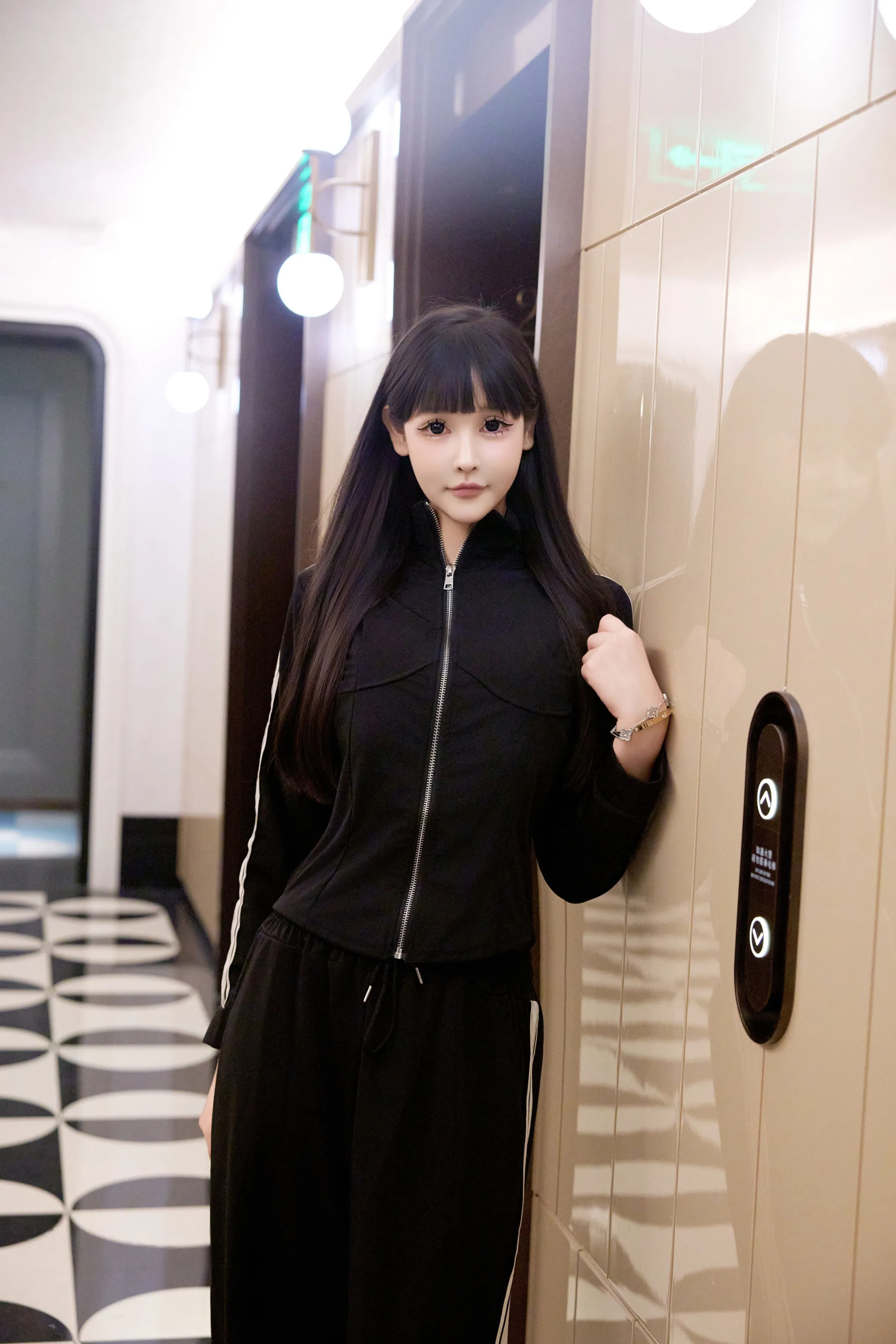 XiuRen 内购版 No.10482 智恩baby 裤里黑丝 第2张 XiuRen 内购版 No.10482 智恩baby 裤里黑丝 第2张