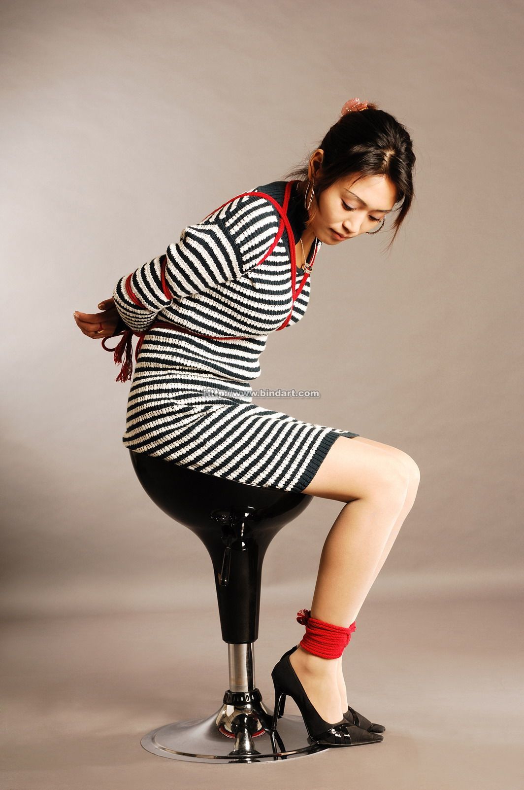 [丽柜bindart美束] 2007-06-09 凱咪 红绳肉丝捆绑[43P]