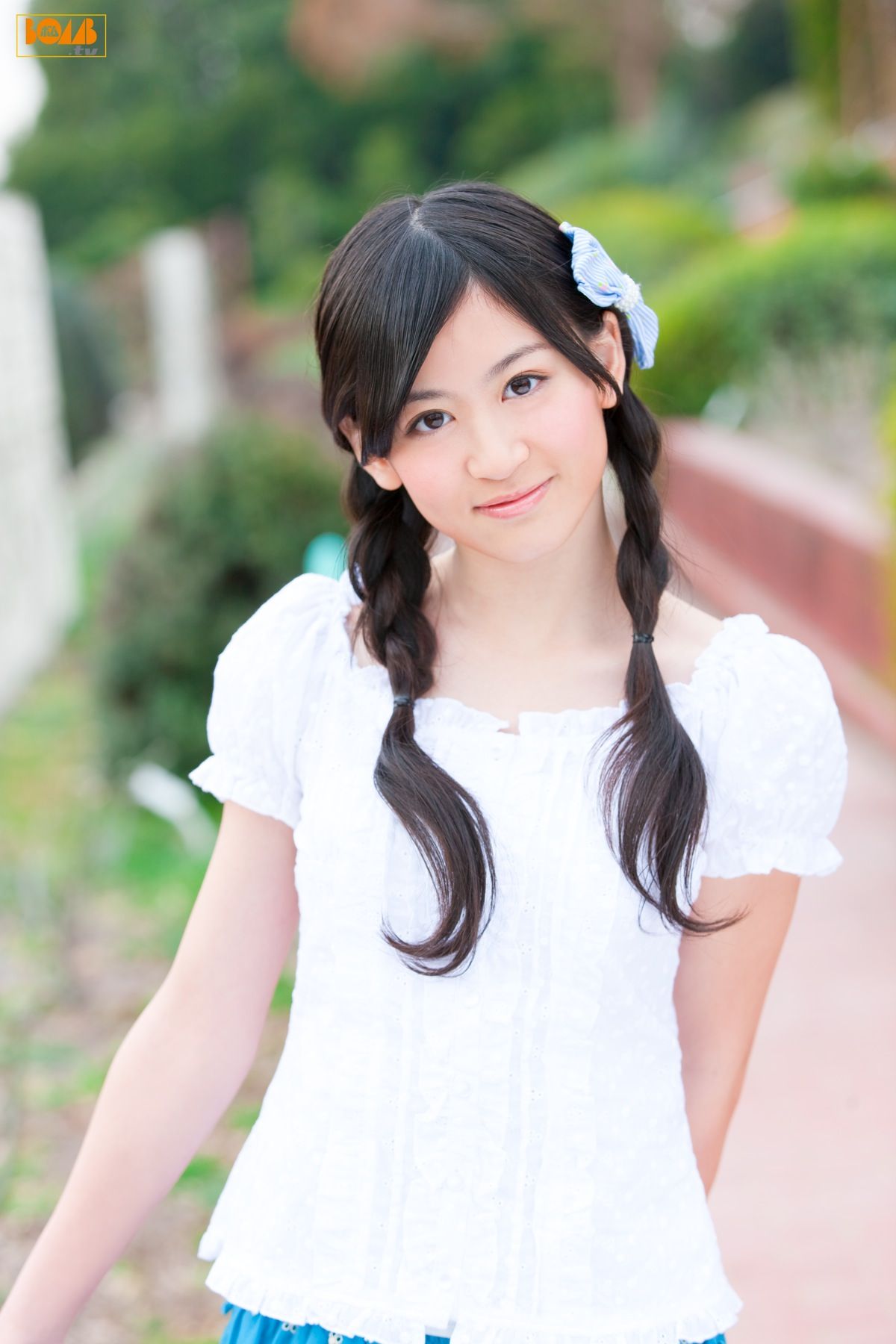 [Bomb.tv套图] 日本性感美女合集 GRAVURE 2011年06月號 PART1[69P]