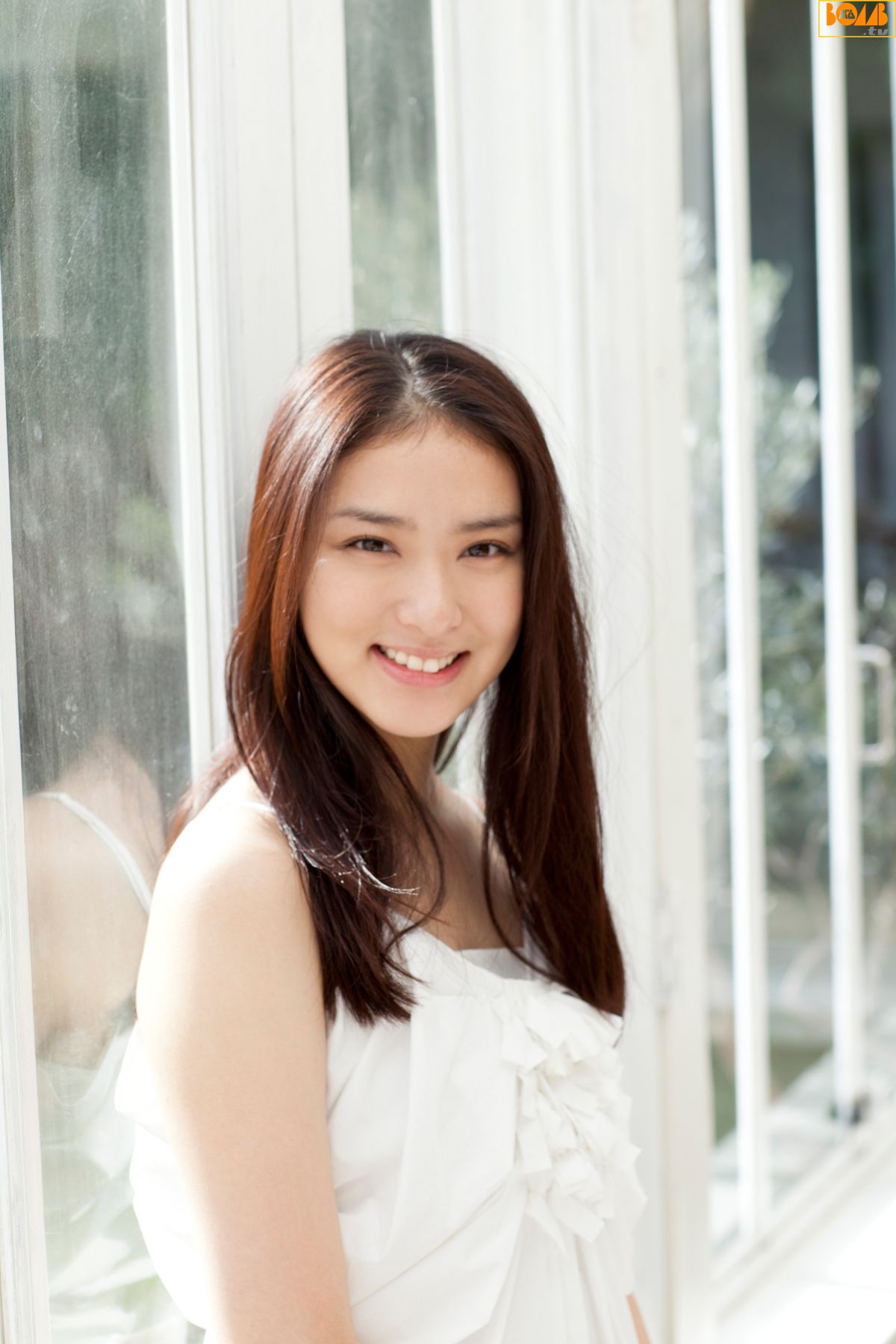 [Bomb.tv套图] 武井咲 2012年02月號 Emi Takei 日本性感美女[38P]