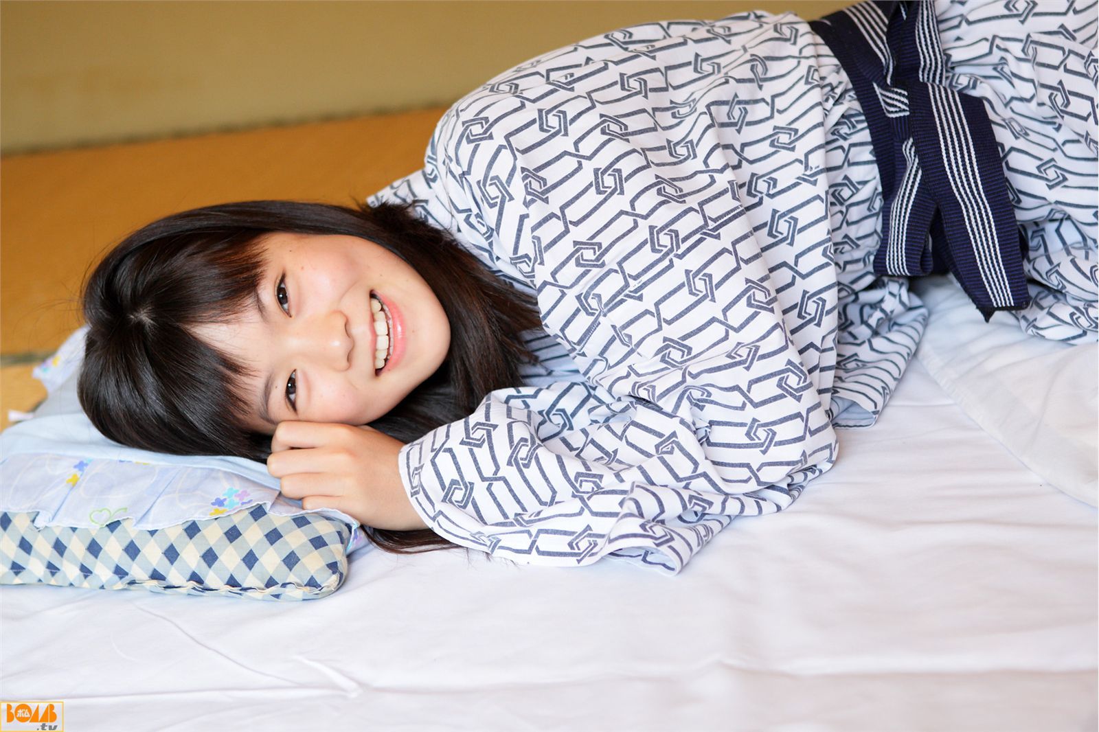 [Bomb.tv套图] 石川葵 Aoi Ishikawa 日本美女制服写真[70P]