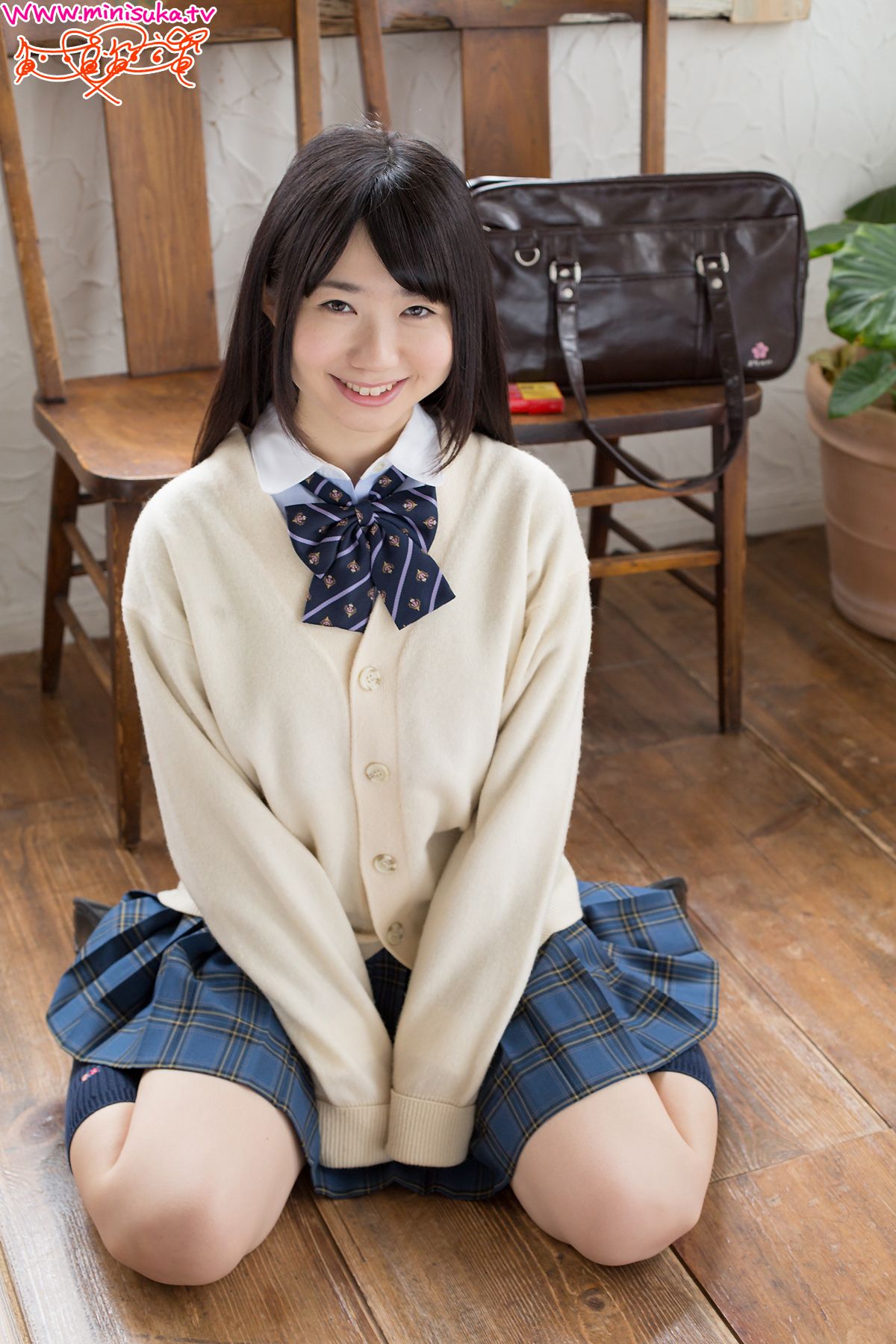 [Minisuka写真] 2015.01.08 Hina Hashimoto - Secret Gallery (STAGE1) 020