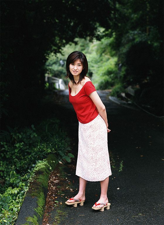 [YS Web套图] 2002.08 Vol.022 Chisato Morishita 森下千里 楽园には、気持ちいい风、吹いてる01。2