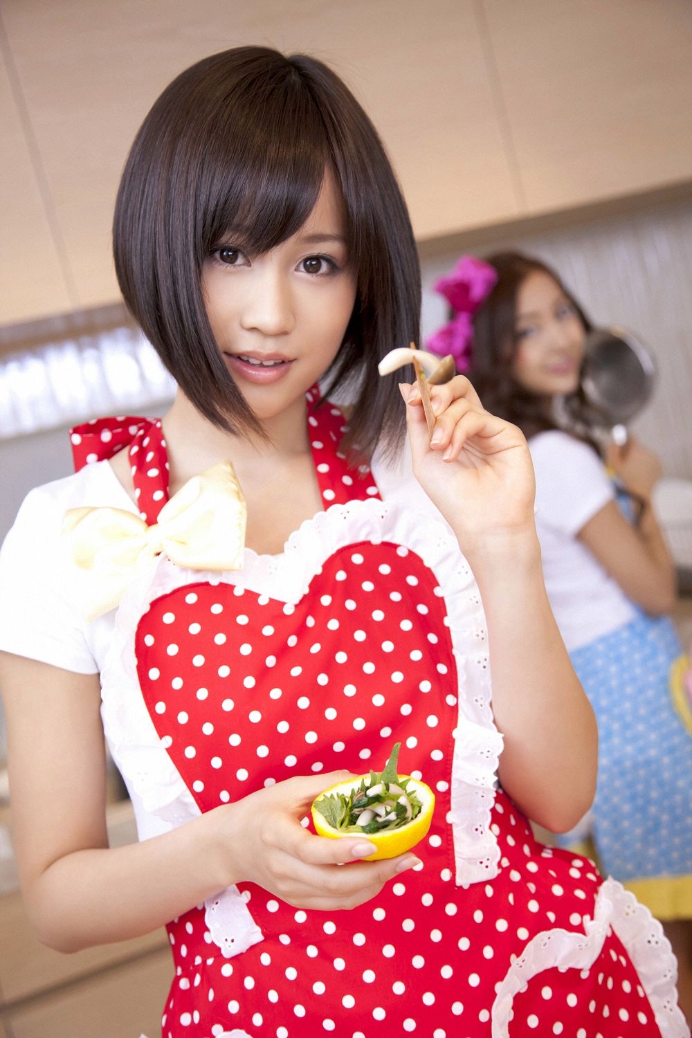 [YS Web套图] Vol.401 Atsuko Maeda 前田敦子  Tomomi Itano 板野友美 あっちゃん ともちん、ふたりで…3